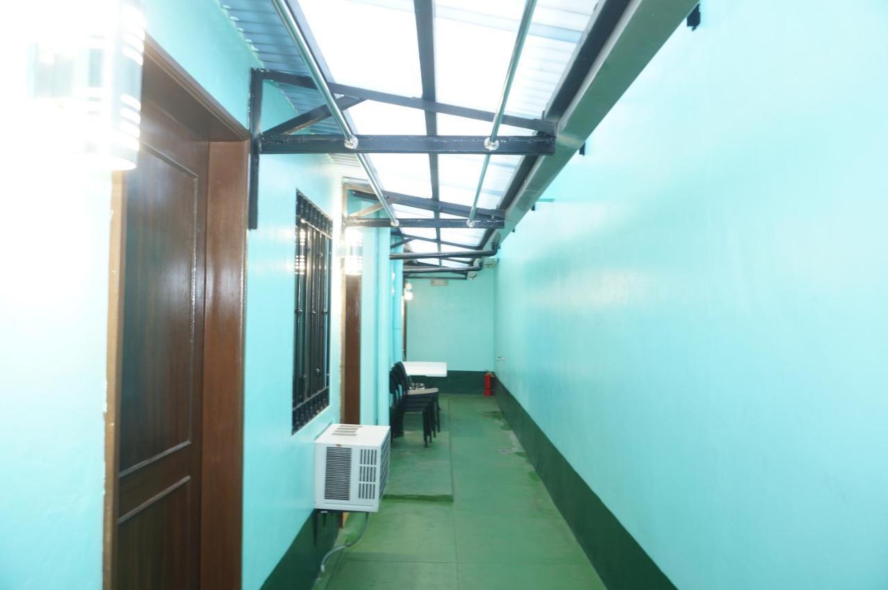 Mint Homes In Cev Mansion Манила Екстериор снимка